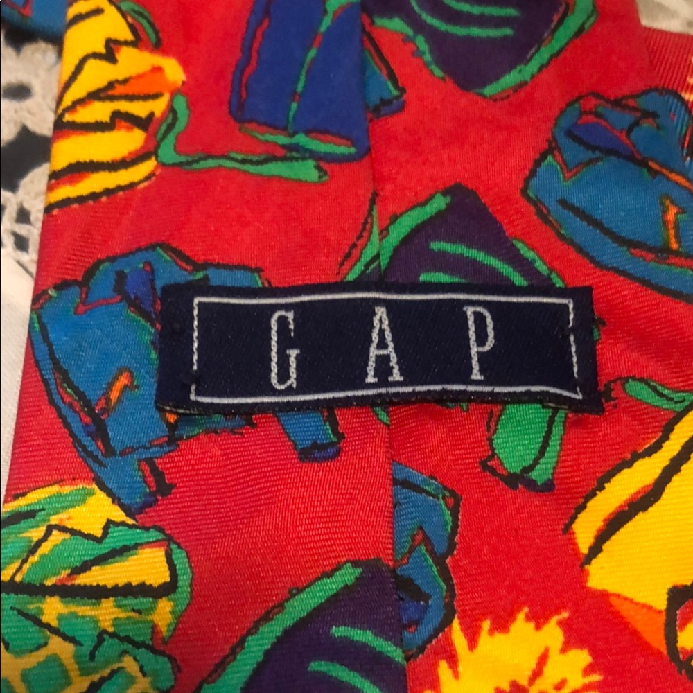 Used tie by gap - Picture 4 of 5